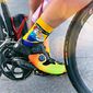 meia-esportiva-para-ciclismo-e-corrida-hupi-we-can-do-it-amarelo-com-azul-de-qualidade-cano-medio