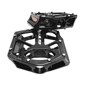 pedal-plataforma-em-aluminio-gts-de-qualidade-com-relevo-forte-rosca-grossa-9-16-com-refletores